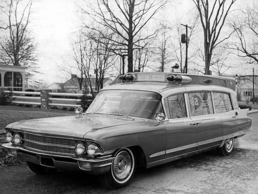  Cadillac Superior Ambulance 1962 года  (фото 3 из 3)